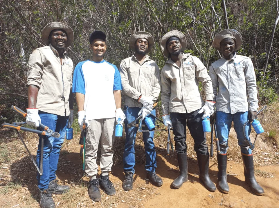 Former Graduates join forces with the Sugarbird Trust, photo 1